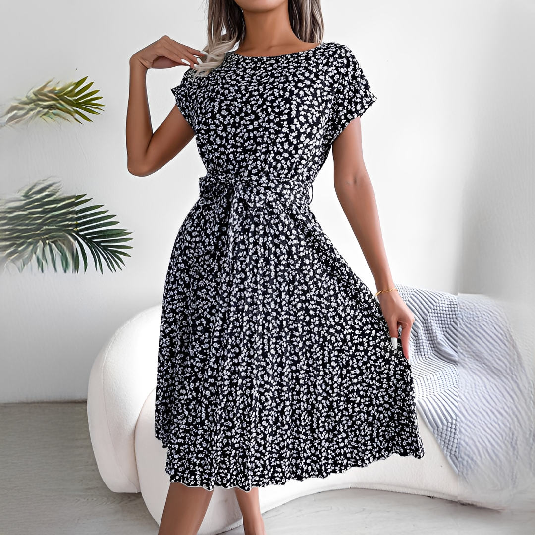 Lyka - Élégante robe d'été à manches courtes pour femmes