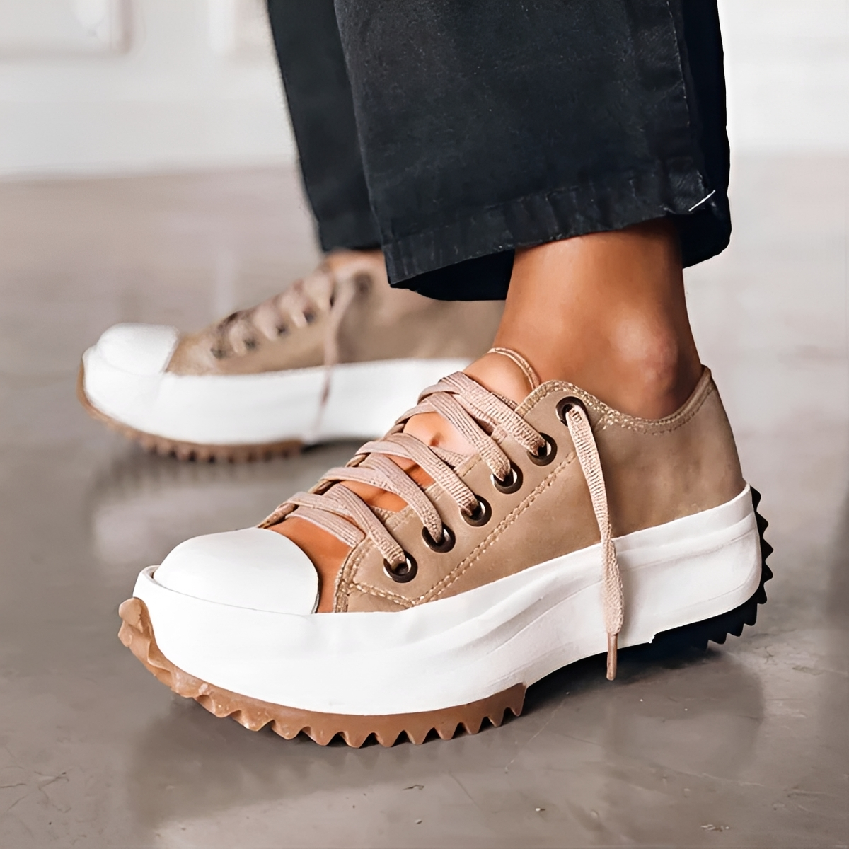 Caitlin - Chaussures Basses Luxueuses