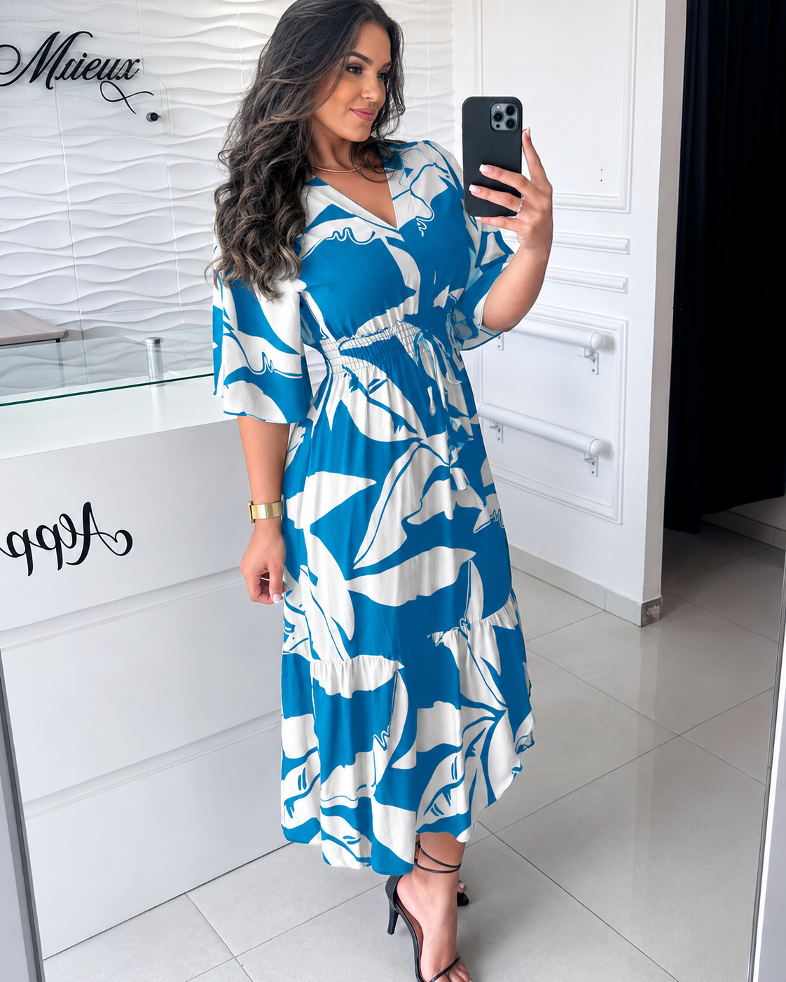 Agathe - Robe Midi Chic avec Décolleté en V