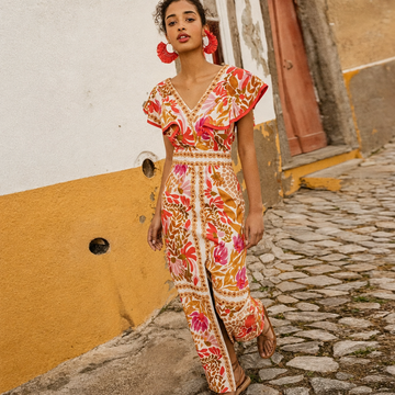 Rhian - Robe Chic Ajustée avec Dos Ouvert