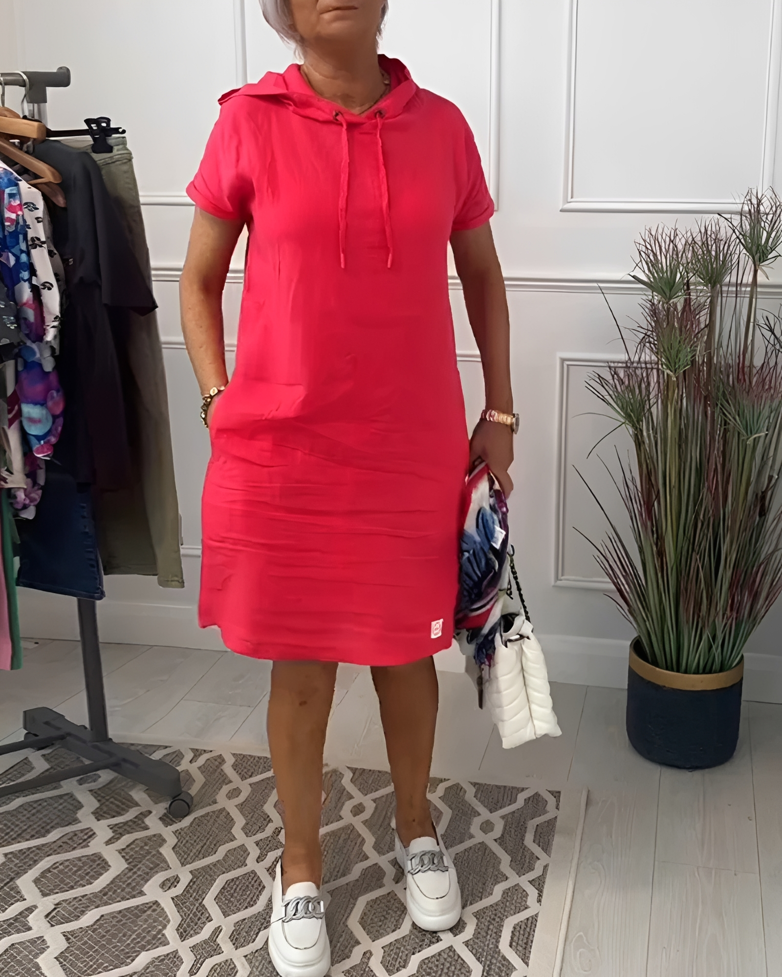 Tasha - Robe Midi Décontractée avec Capuche