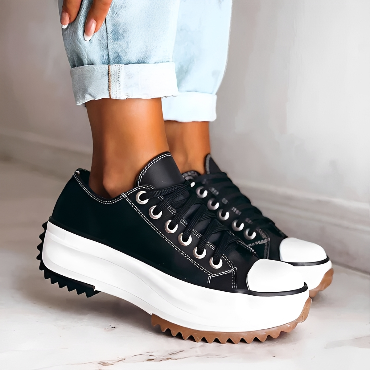 Caitlin - Chaussures Basses Luxueuses