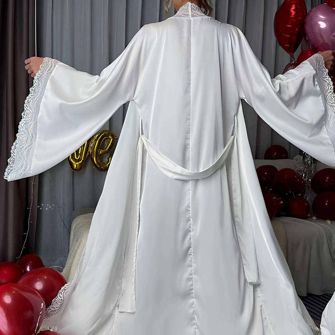 Joannah - Longue robe de chambre en dentelle pour femme