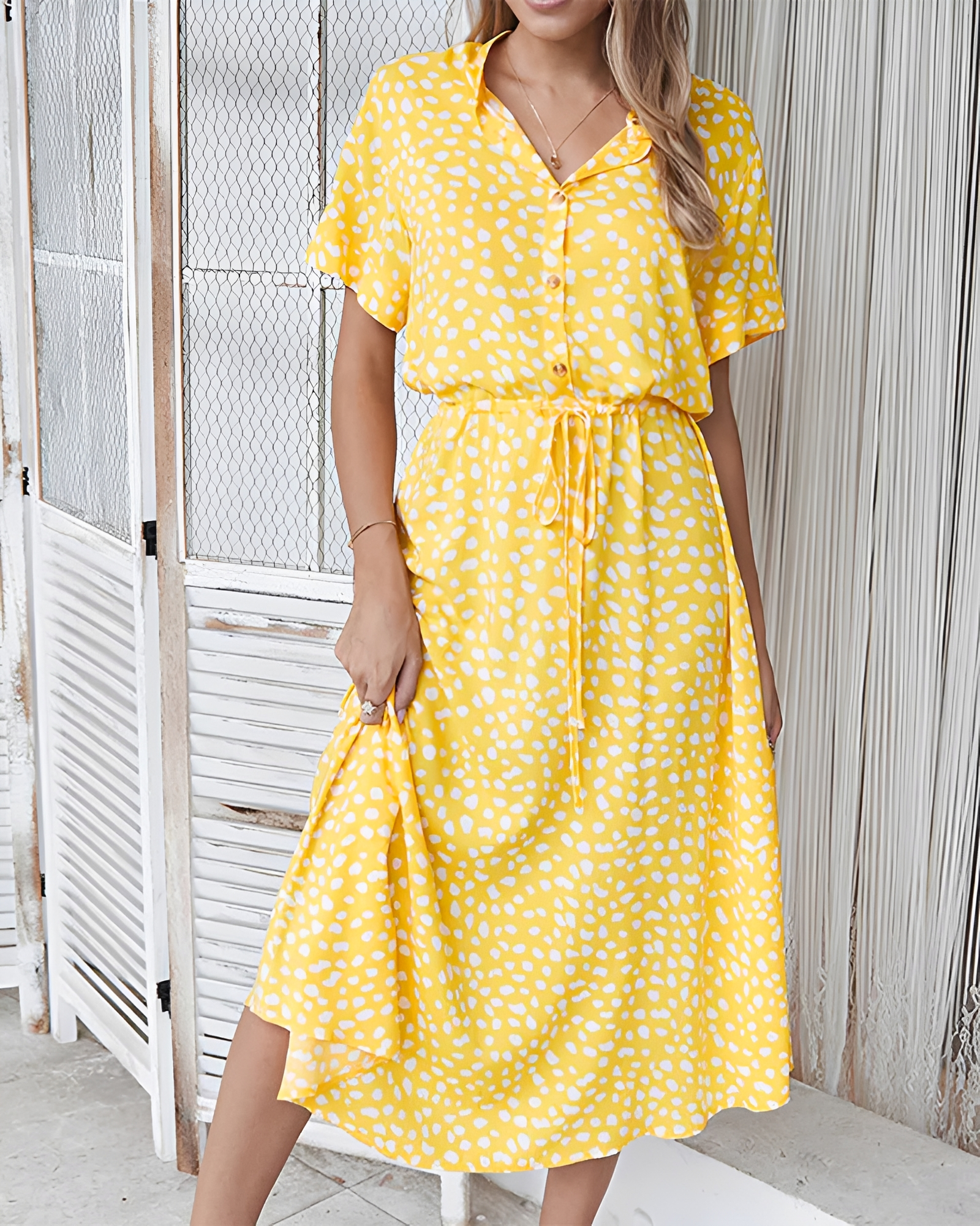 Shannon - Robe midi élégante avec encolure en V
