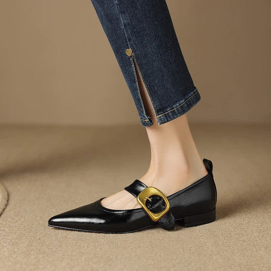 Teegan - Chaussures plates à bout pointu et talon bas