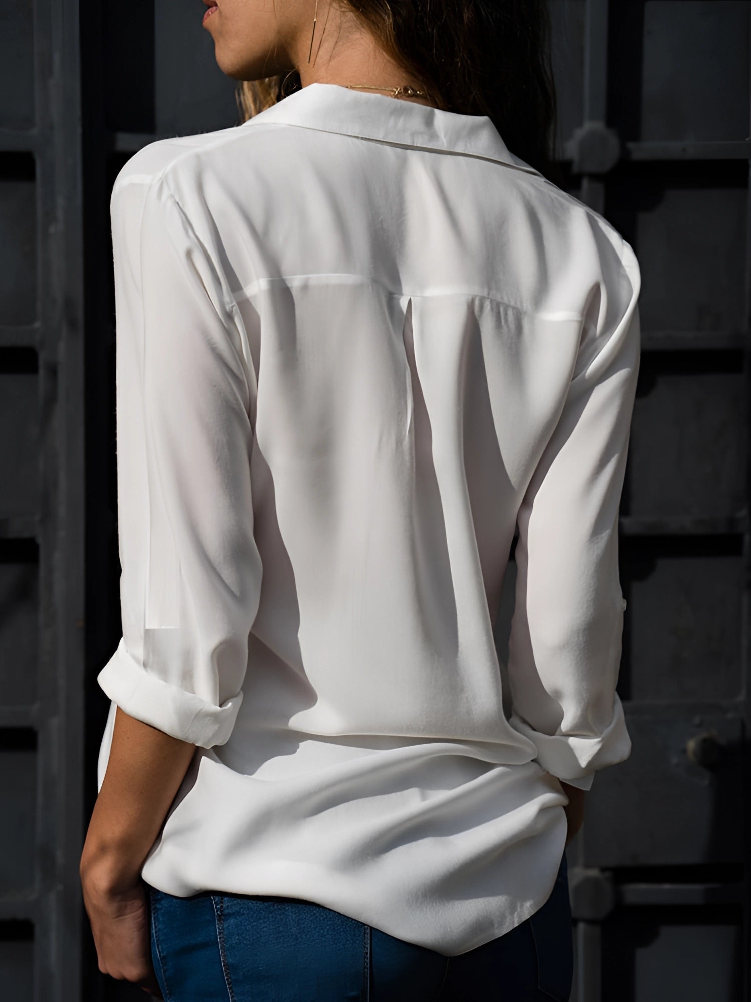 Aiah – Blouse Légère avec Col en V