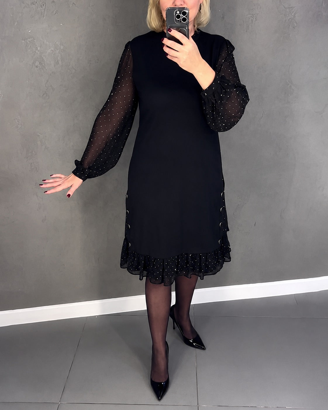 Gabriela - Robe Élégante à Pois avec Manches Longues