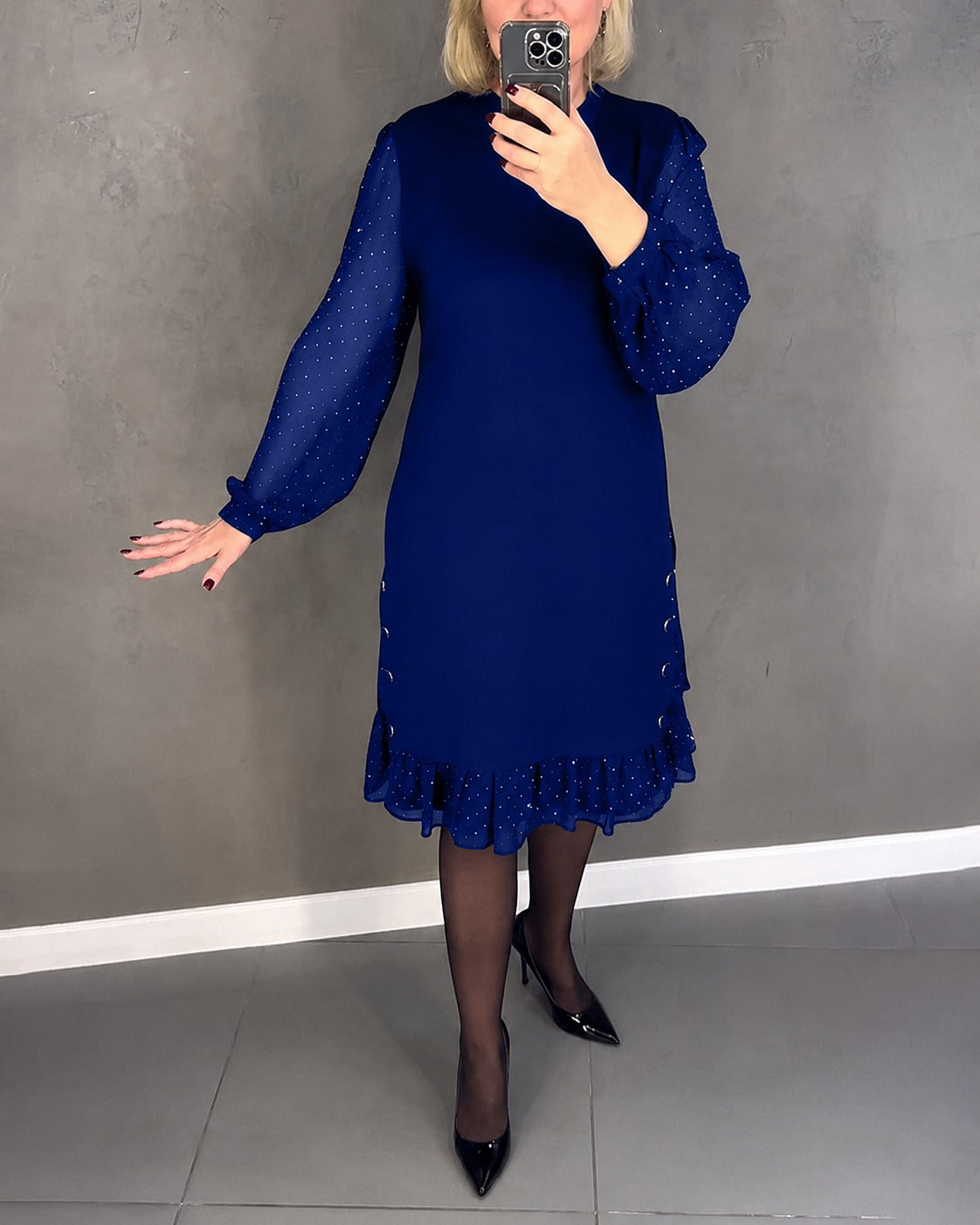 Gabriela - Robe Élégante à Pois avec Manches Longues