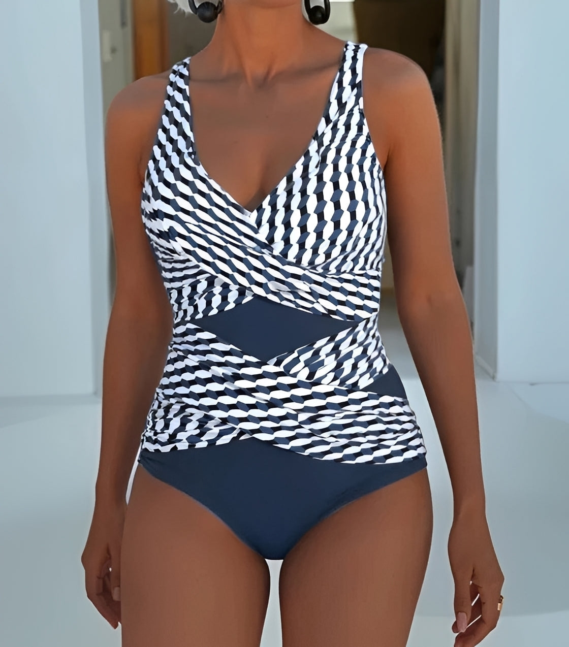 Karen - Maillot de Bain Chic avec Détail Entrelacé
