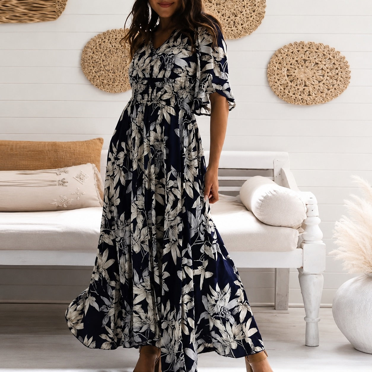 Michaela - Robe Élégante mi-longue à motifs floraux généreux