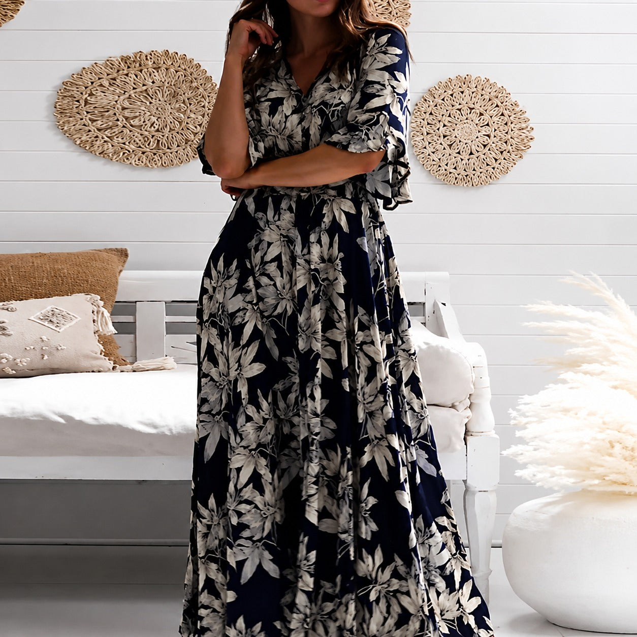 Michaela - Robe Élégante mi-longue à motifs floraux généreux