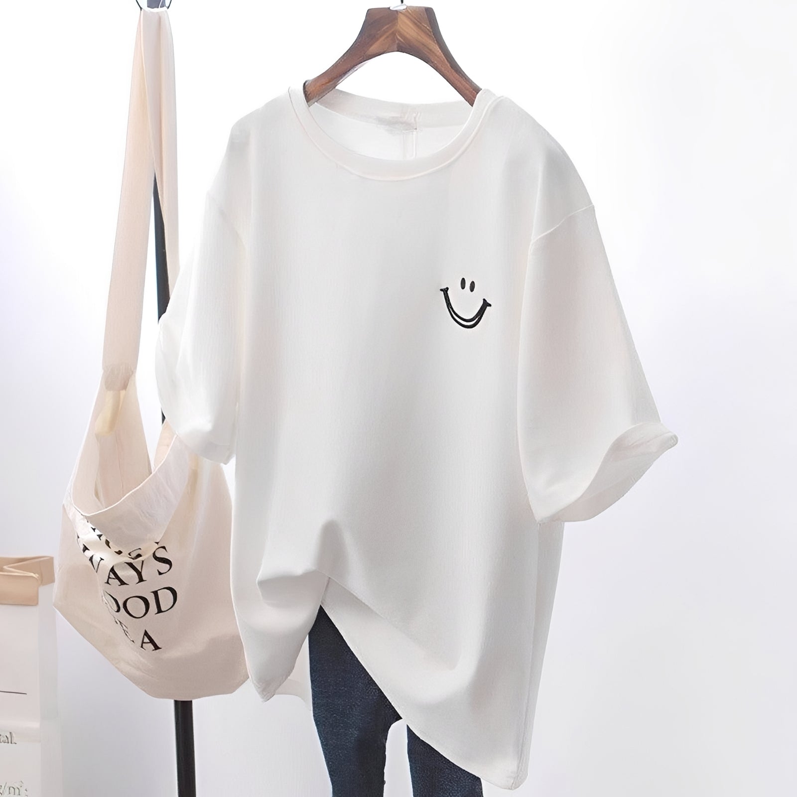 Selina - T-shirt avec design élégant